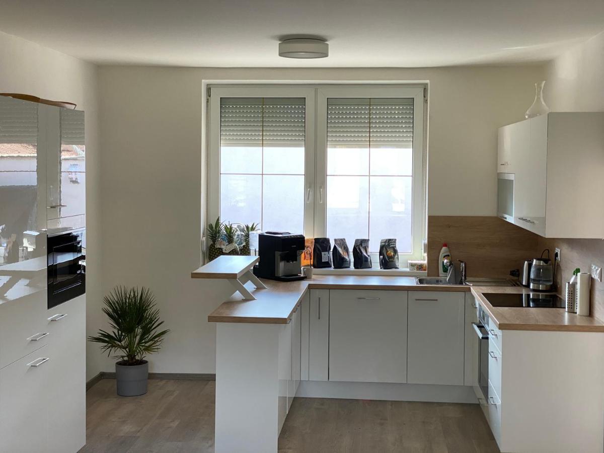 Vila Dum Emma Boretice Ngoại thất bức ảnh